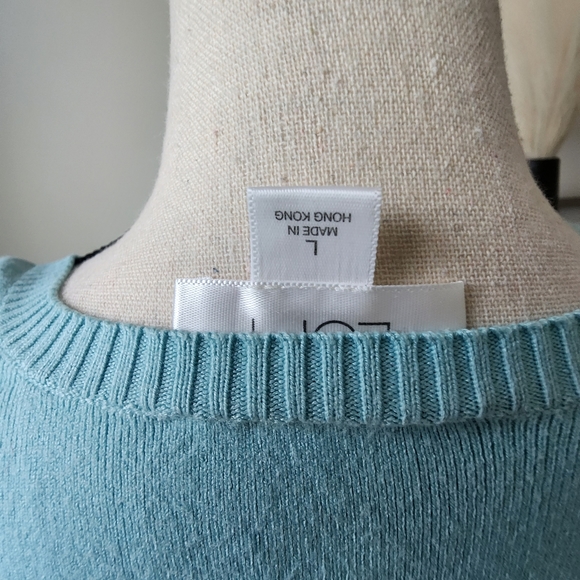 Ann Taylor Loft pullover sweater - Picture 3 of 6